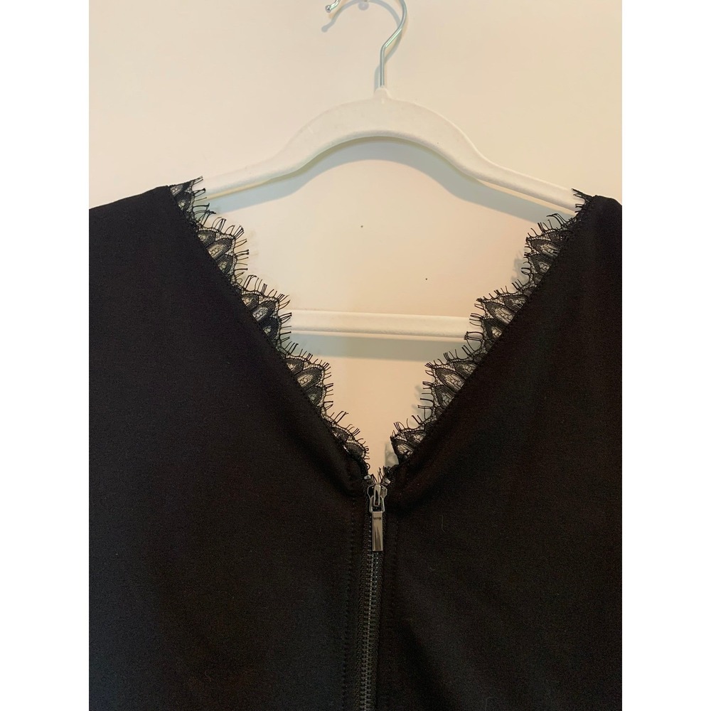 Bebe Women Navy Black Lace Surplice Crop Top Eyelash Trim Size M - Picture 7 of 9
